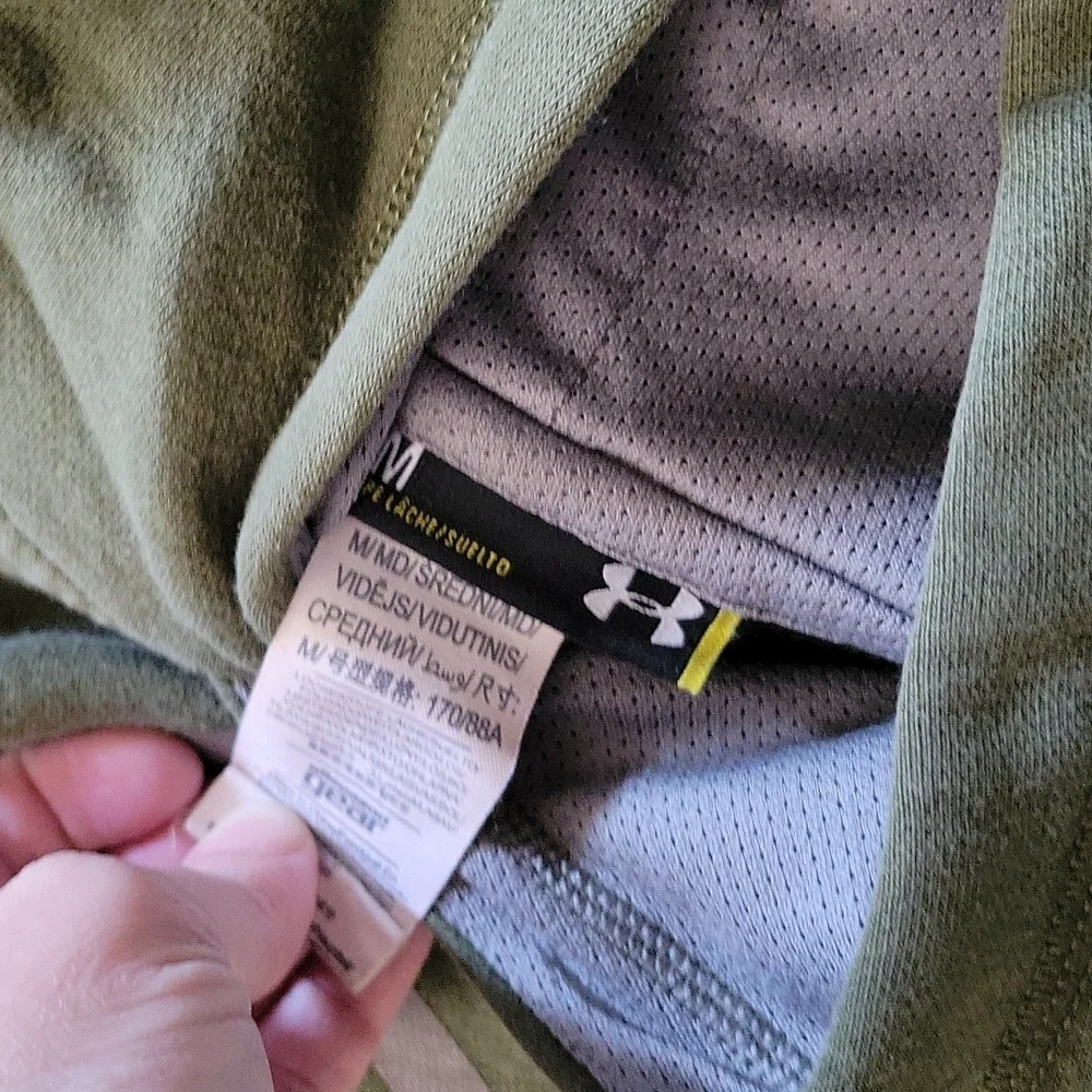 Under Armour olive green hooded sweatshirt medium - Picture 3 of 3